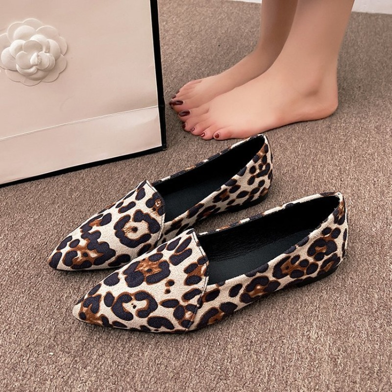 Pointed Toe Flat - Women Leopard Print Pointed Toe Flat