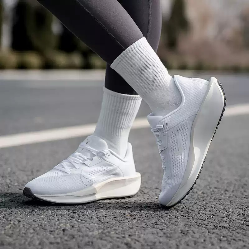 NIKE Women's QEST 6 Mesh Shoes - Women'S Shoes Nike Jordan ulasan dan harga